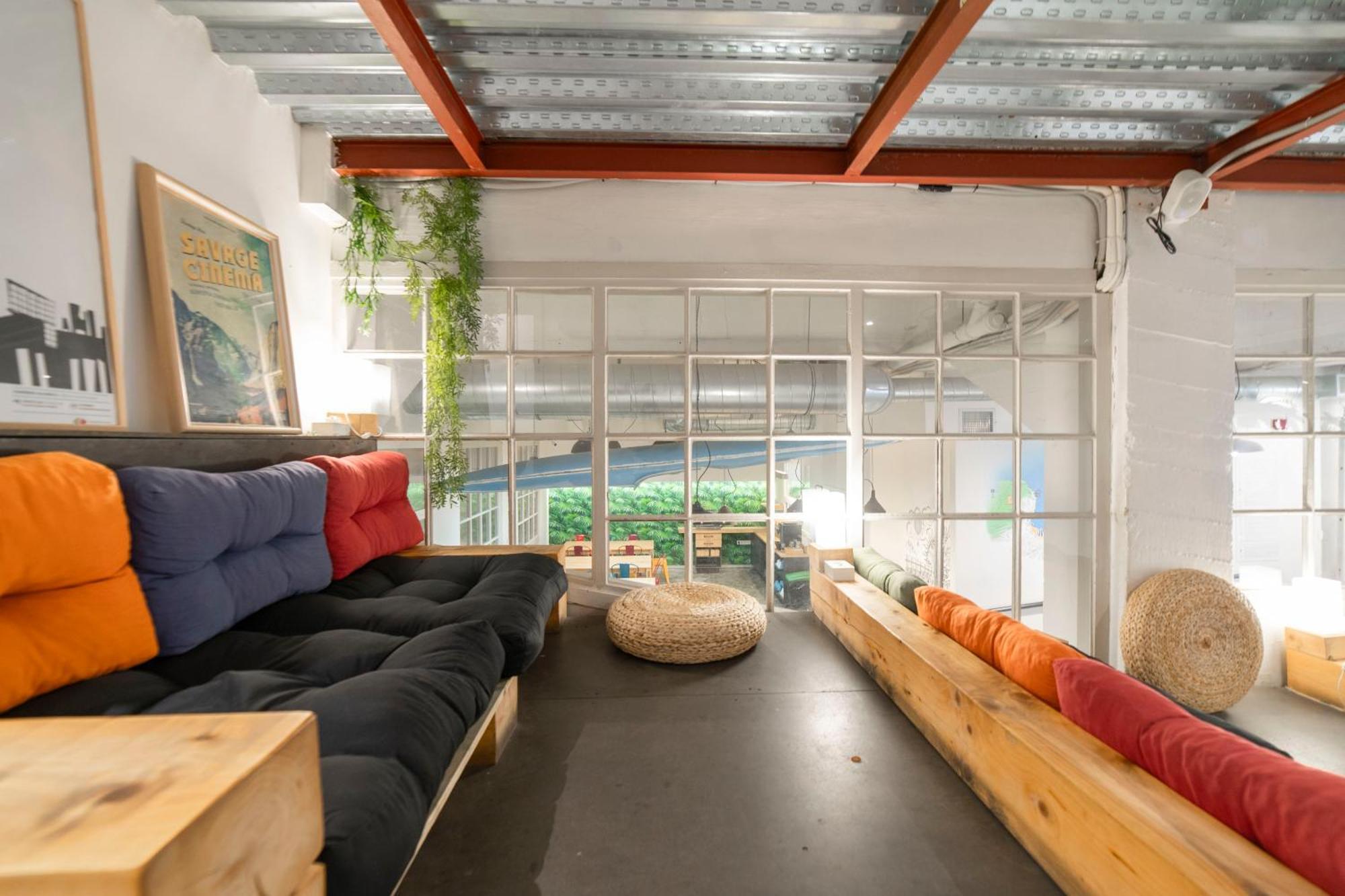 Koba Hostel Сан-Себастьян Экстерьер фото