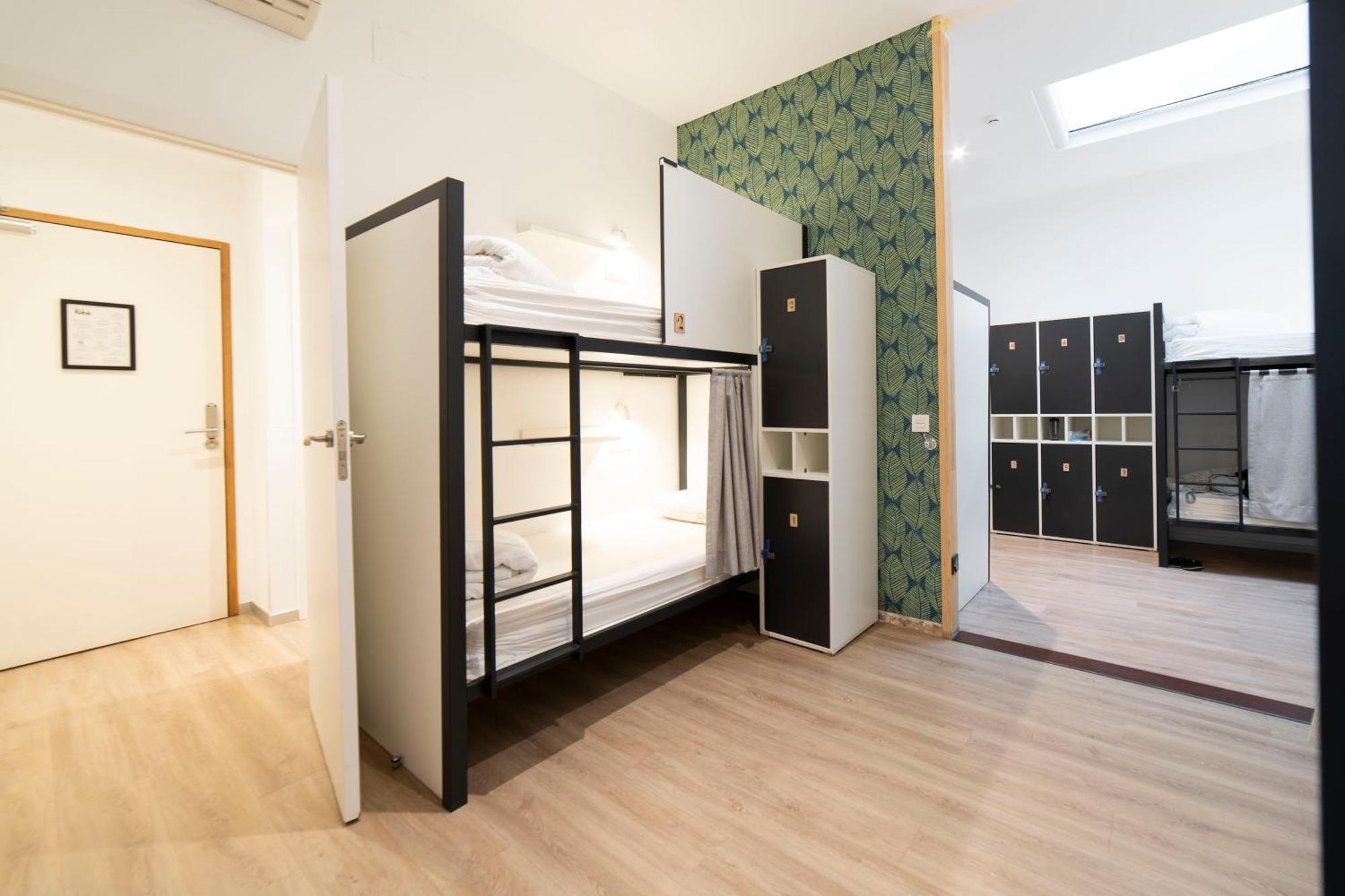Koba Hostel Сан-Себастьян Экстерьер фото